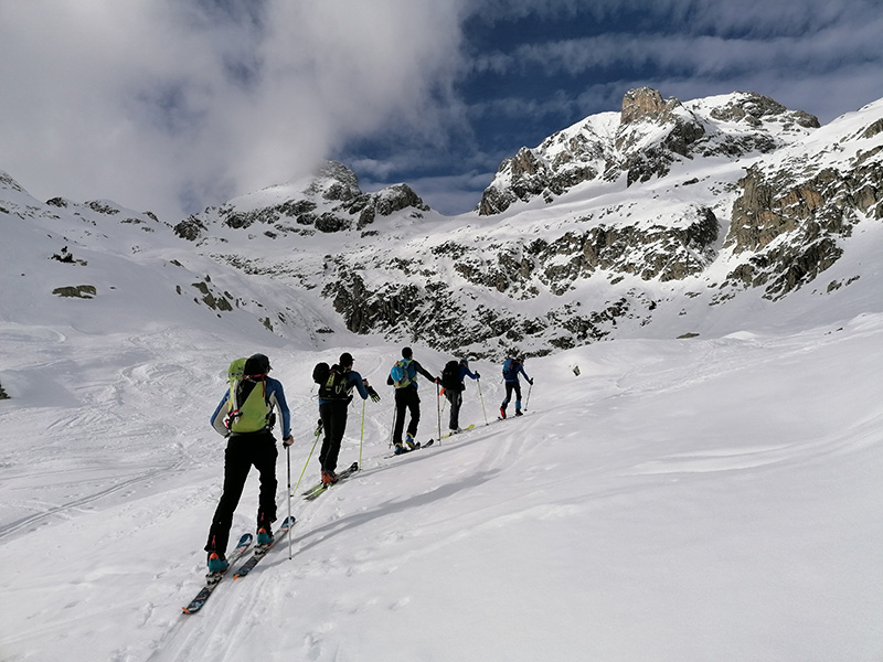 esquí de montaña en Garmo Negro