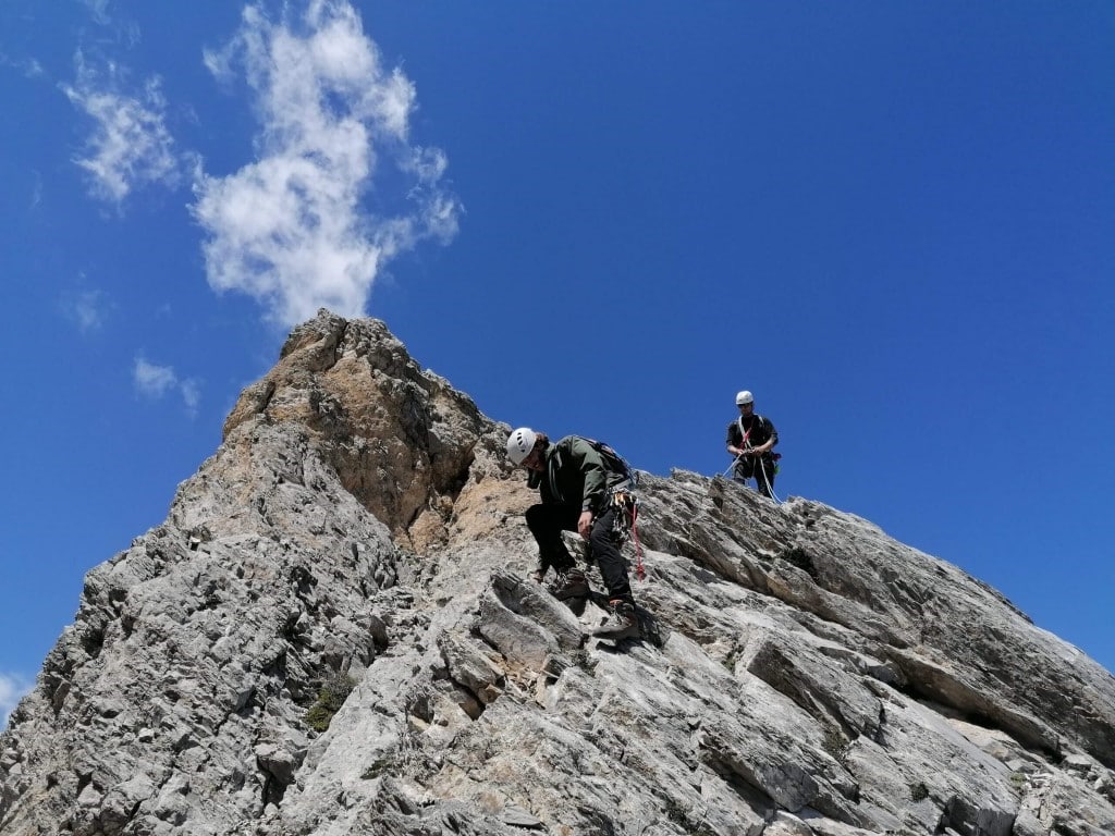 cursos de crestas en Huesca con guías casa de la montaña