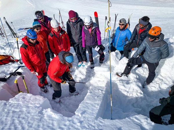 observación del estado de la nieve guías casa de la montaña